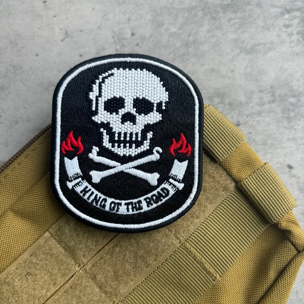 Parches tácticos de calavera Hing of The Road, parche bordado con gancho y bucle, insignia de moral del ejército militar, pegatinas para mochila - imagen 4