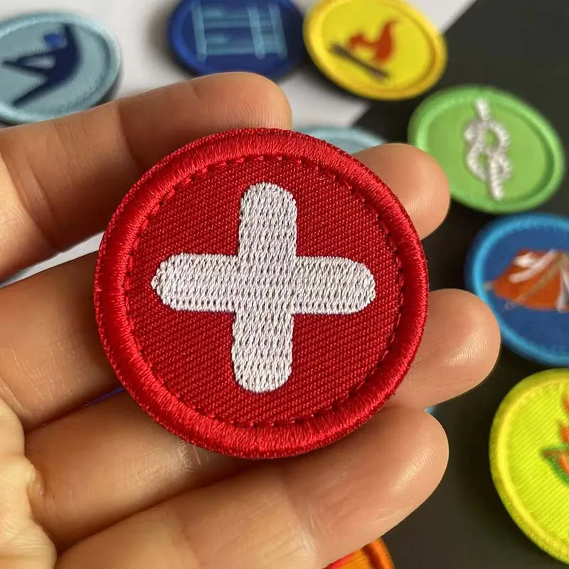 Parche de gancho y bucle con emblema redondo para acampar, insignias de apliques bordados de los Boy Scouts de EE. UU., parches de ropa táctica militar, 4CM - imagen 5