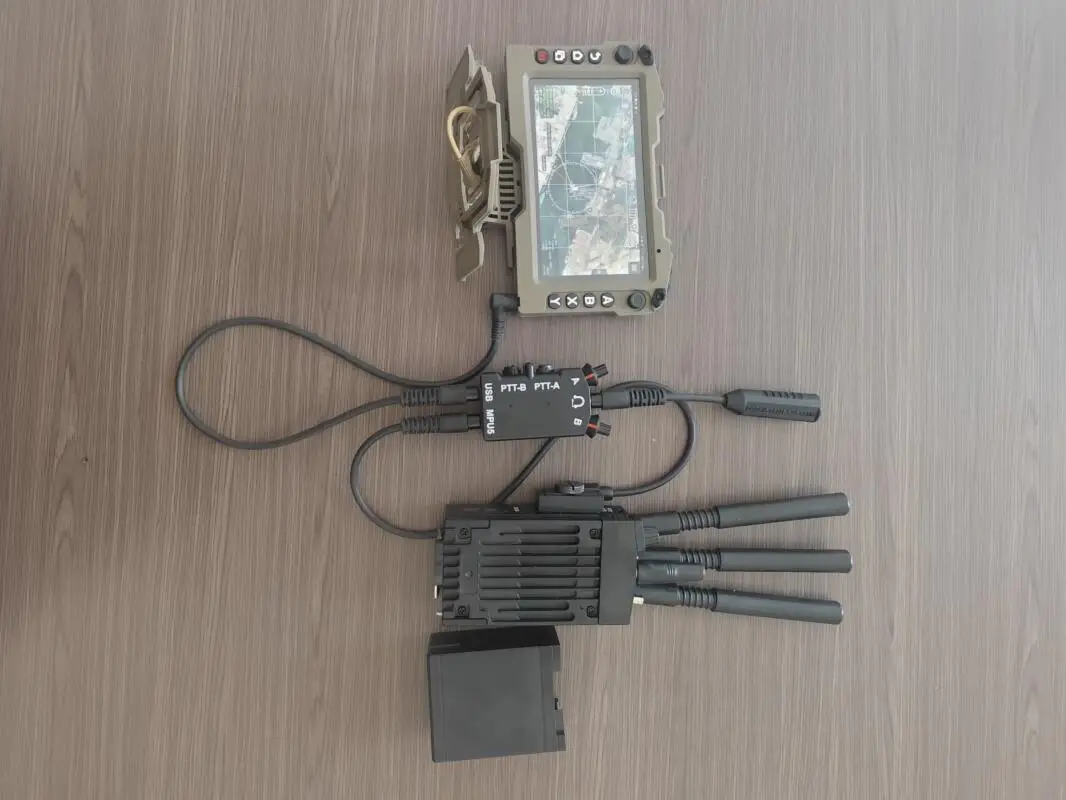 Radio PTT táctica Mpu5 RDC con intercomunicador y carcasa CS