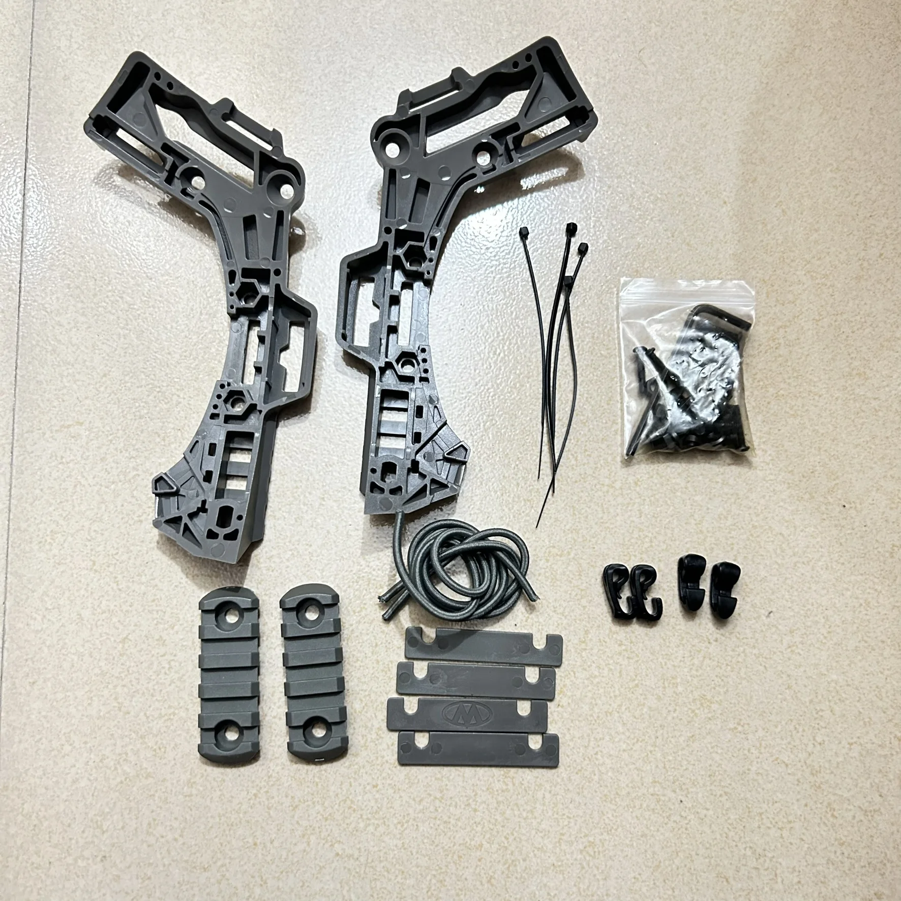 Componentes del sistema ferroviario específico para casco FMA EX BALLISTIC versión 3.0 - imagen 3