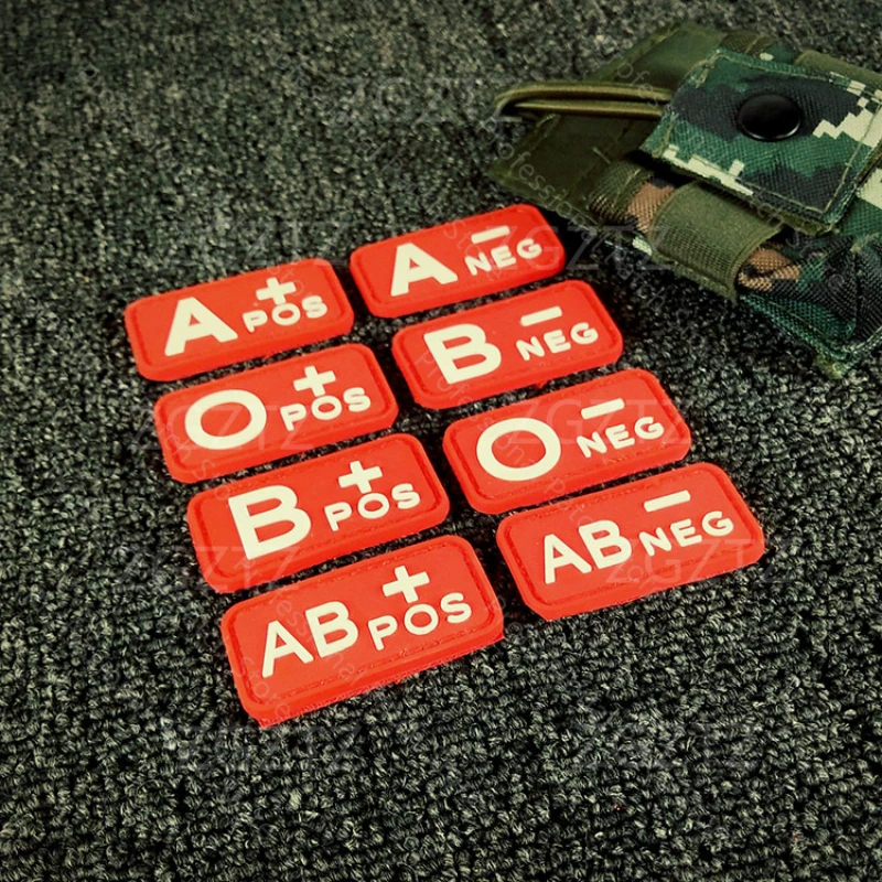 Parche de tipo de sangre de PVC 3D Negativo Positivo, parche militar de gancho y bucle para coser, insignia para mochilas, 5x2,5 cm - imagen 3