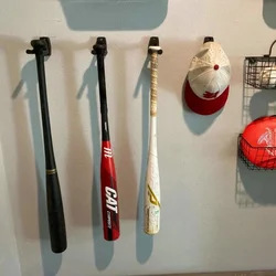 La pared del gancho para guitarra de 4 piezas se instala con varios instrumentos, 2 tornillos y 2 almohadillas de caucho de celuloide de 0,5 mm