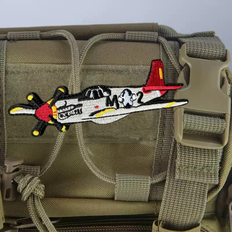 P-51 Warbird Razorback avión de combate parche bordado en ropa insignia de moral mochila militar táctica pegatinas brazalete - imagen 2