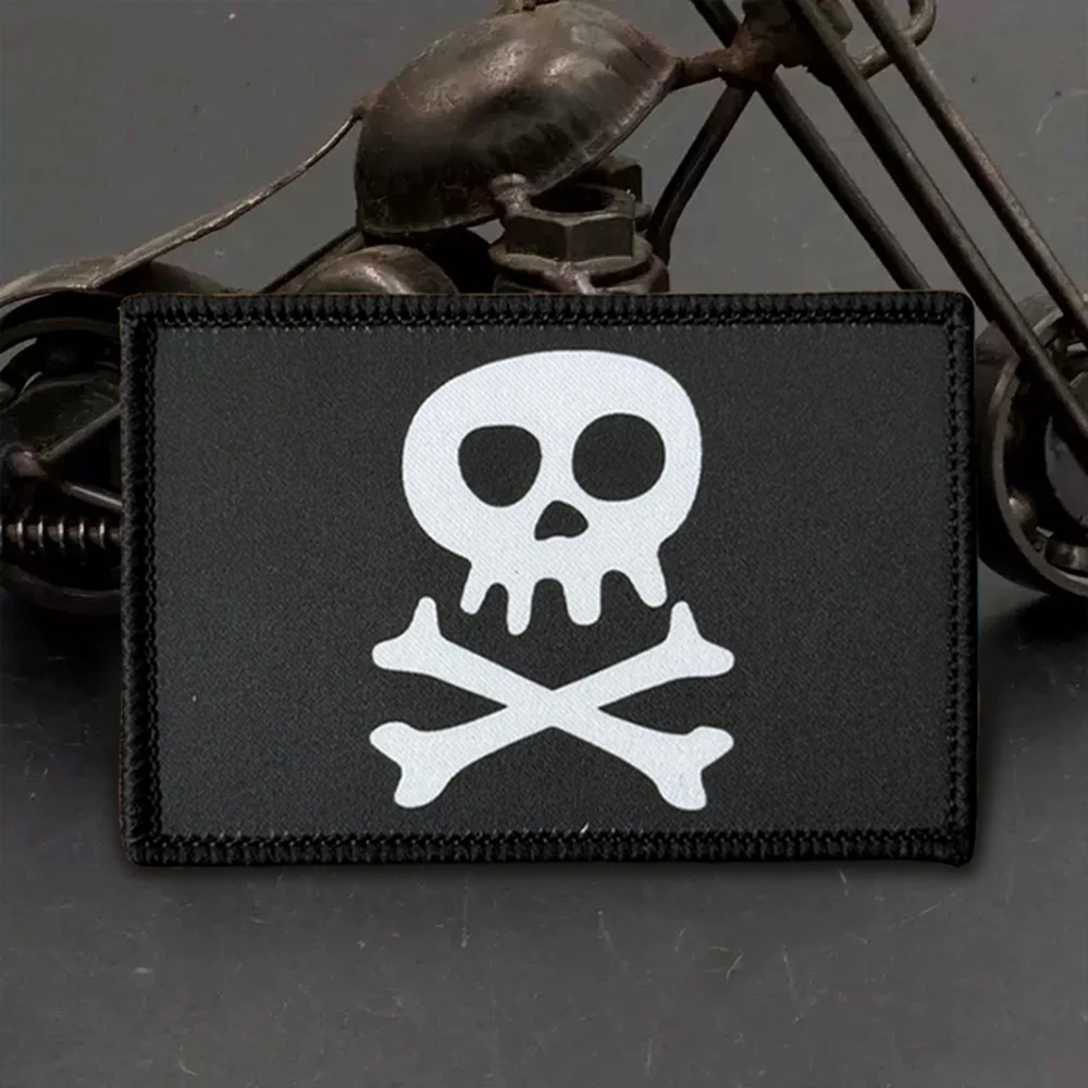 Parche táctico de huesos cruzados de calavera, parches divertidos de gancho y bucle, insignia de moral, brazalete del ejército militar, pegatinas para mochila - imagen 5