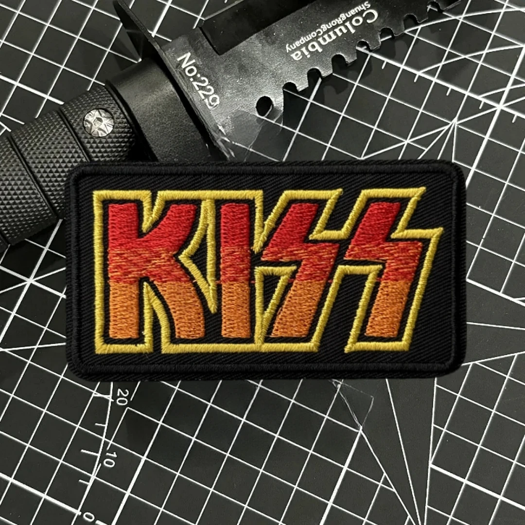Mochila con gancho y bucle bordado Rock "KISS", pegatina para ropa, insignia de moral táctica, parches, brazalete militar del ejército - imagen 3