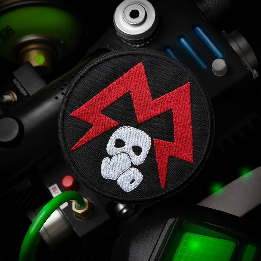 Parche táctico de moral con máscara de Chevron, brazalete del ejército militar, parches bordados de gancho y bucle para ropa, pegatina para mochila