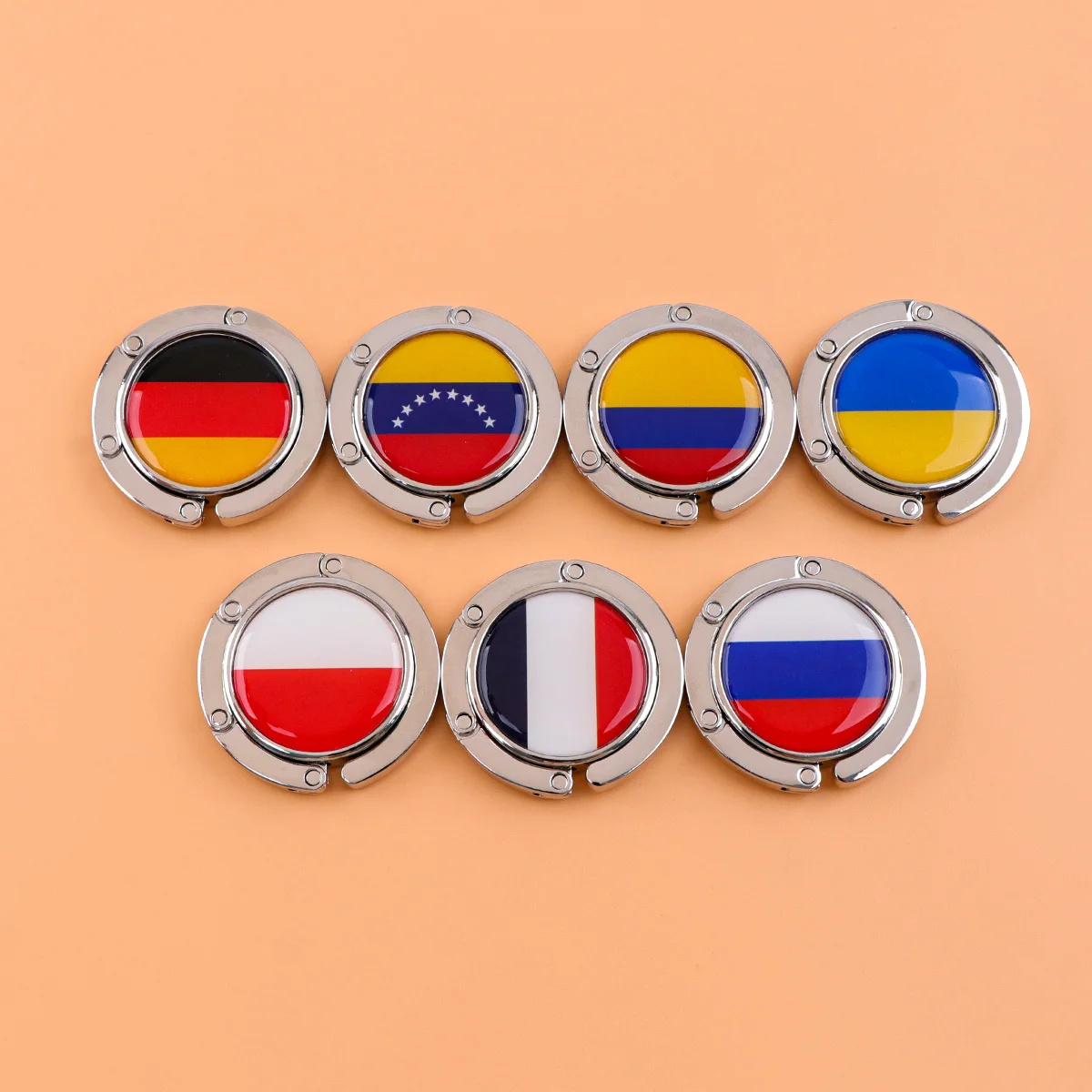 Ganchos para bolsos con bandera polaca - plegables y antideslizantes - imagen 3