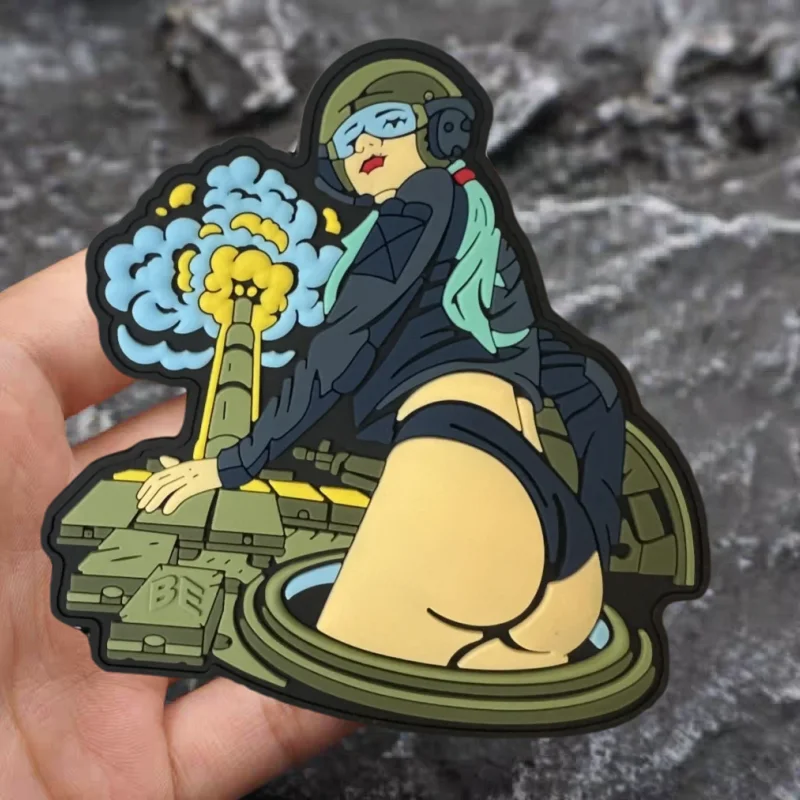 Parche de PVC de soldado femenino, brazalete táctico con gancho y bucle, accesorios decorativos, insignia de moral, pegatinas para mochila, parches para ropa - imagen 2