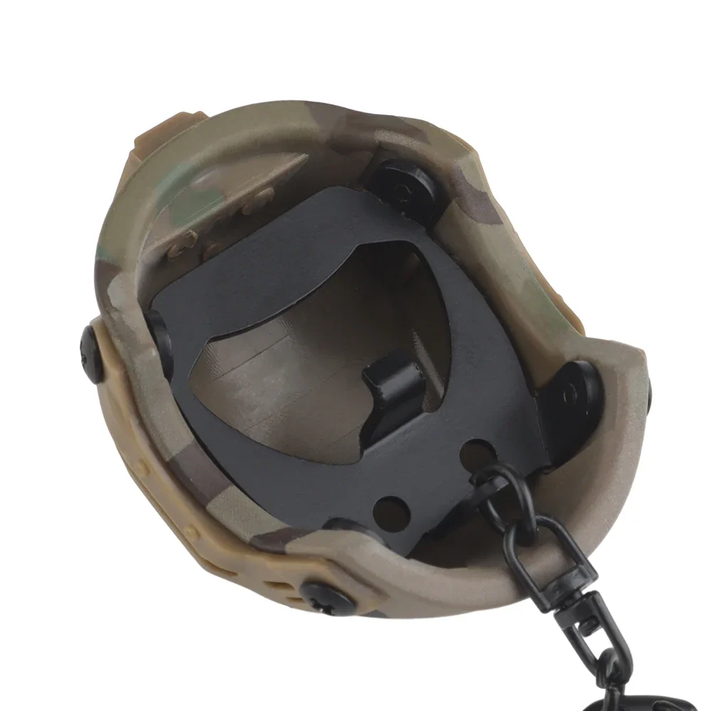 MK casco táctico modelo llavero Mini abridor de botellas de cerveza llavero mochila colgante recoger equipo de regalo - imagen 5