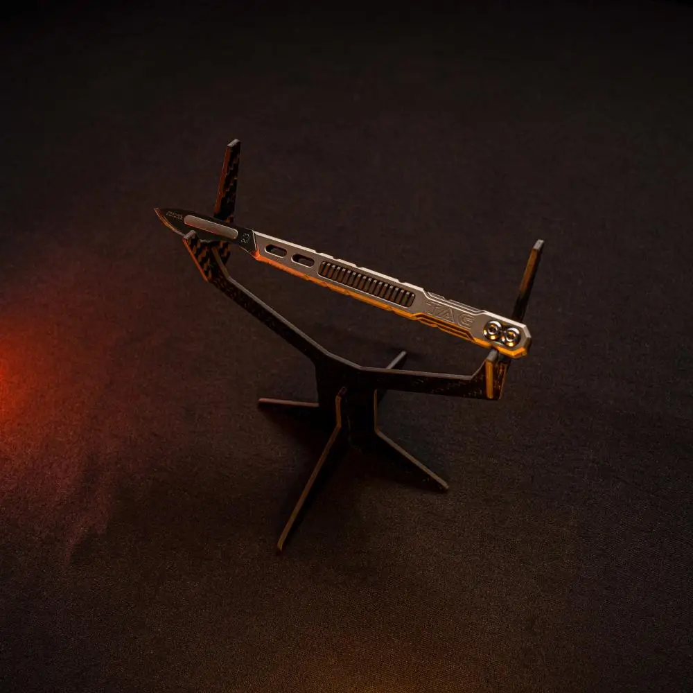 Marco oscilante de cuchillo con marco de exhibición Edc de fibra de carbono - imagen 2