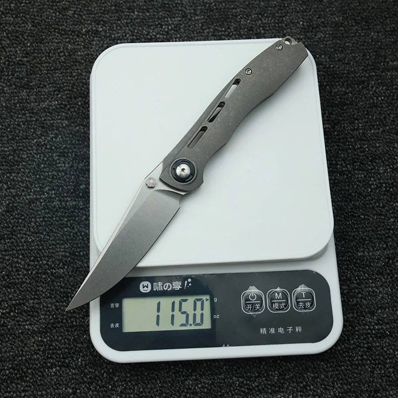 Mango de titanio 3D y empuñadura