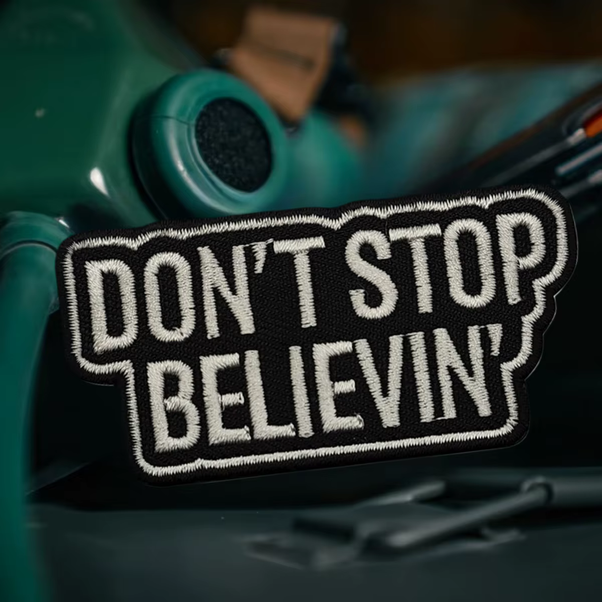 Parche táctico bordado moral Don't Stop Belivein, gancho-bucle