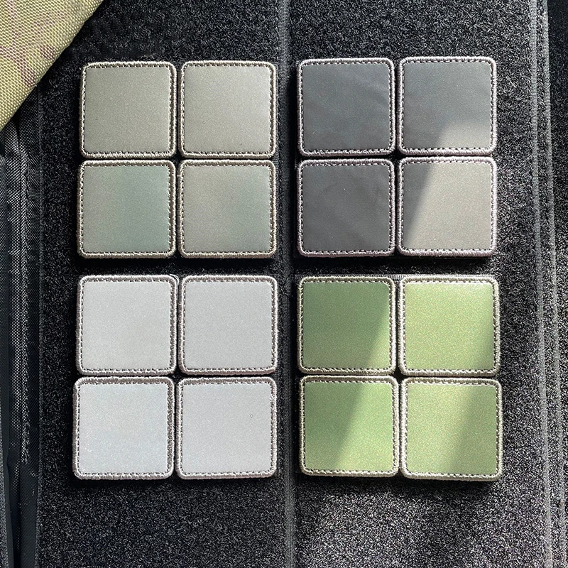 Parche reflectante de cuadrados pequeños, apliques tácticos para sombreros, ropa, mochila, decoración, 4 Uds.