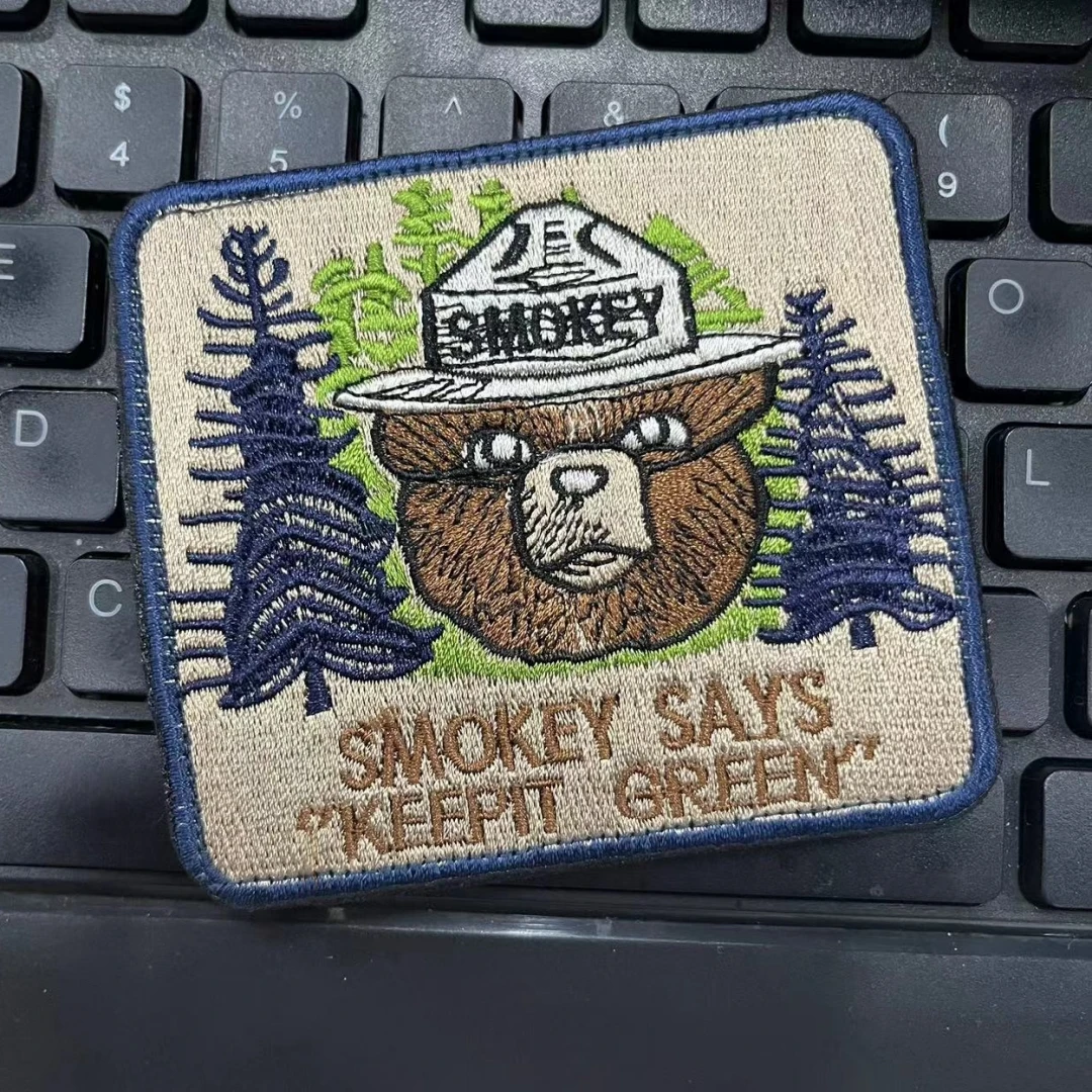 SMOKEY dice "KEEPIT GREEN" parches bordados de gancho y bucle, pegatinas tácticas de mochila, insignia de moral de oso - imagen 3