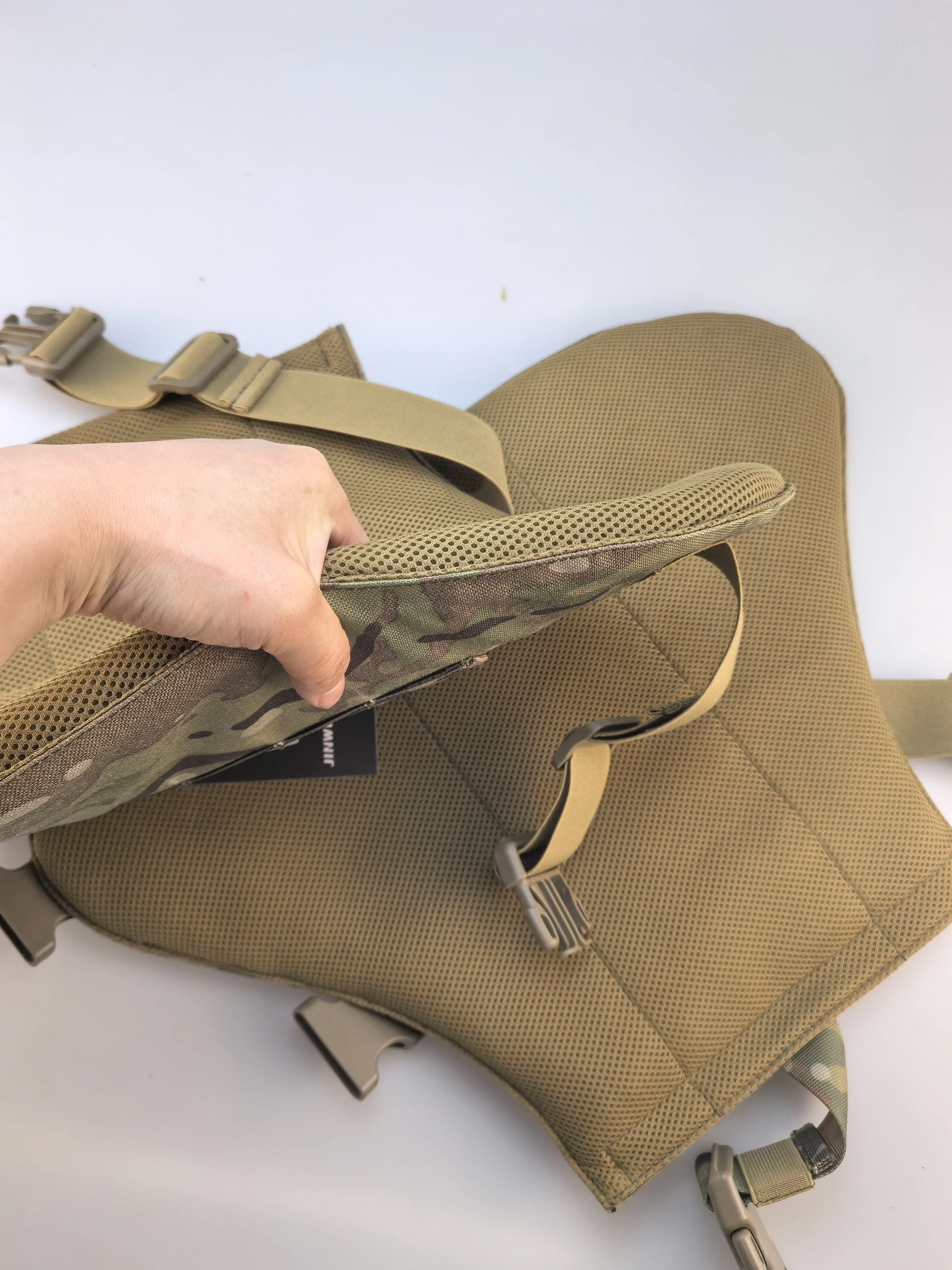 Protección antibalas para piernas nivel IIIA con hebilla nailon - imagen 5