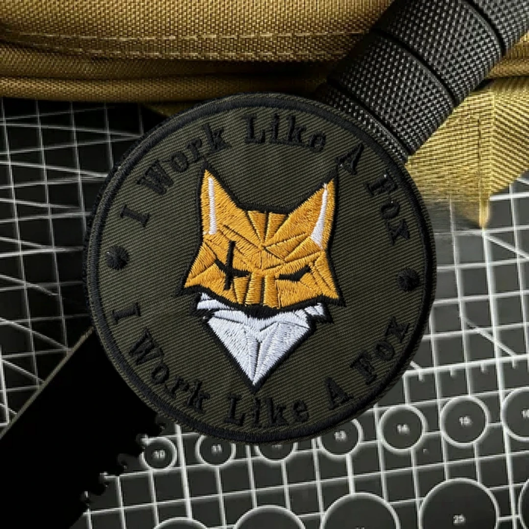 Trabajo como un zorro", divertidas parches tácticos de moral para ropa, parche bordado con gancho y bucle, pegatina para mochila militar - imagen 5