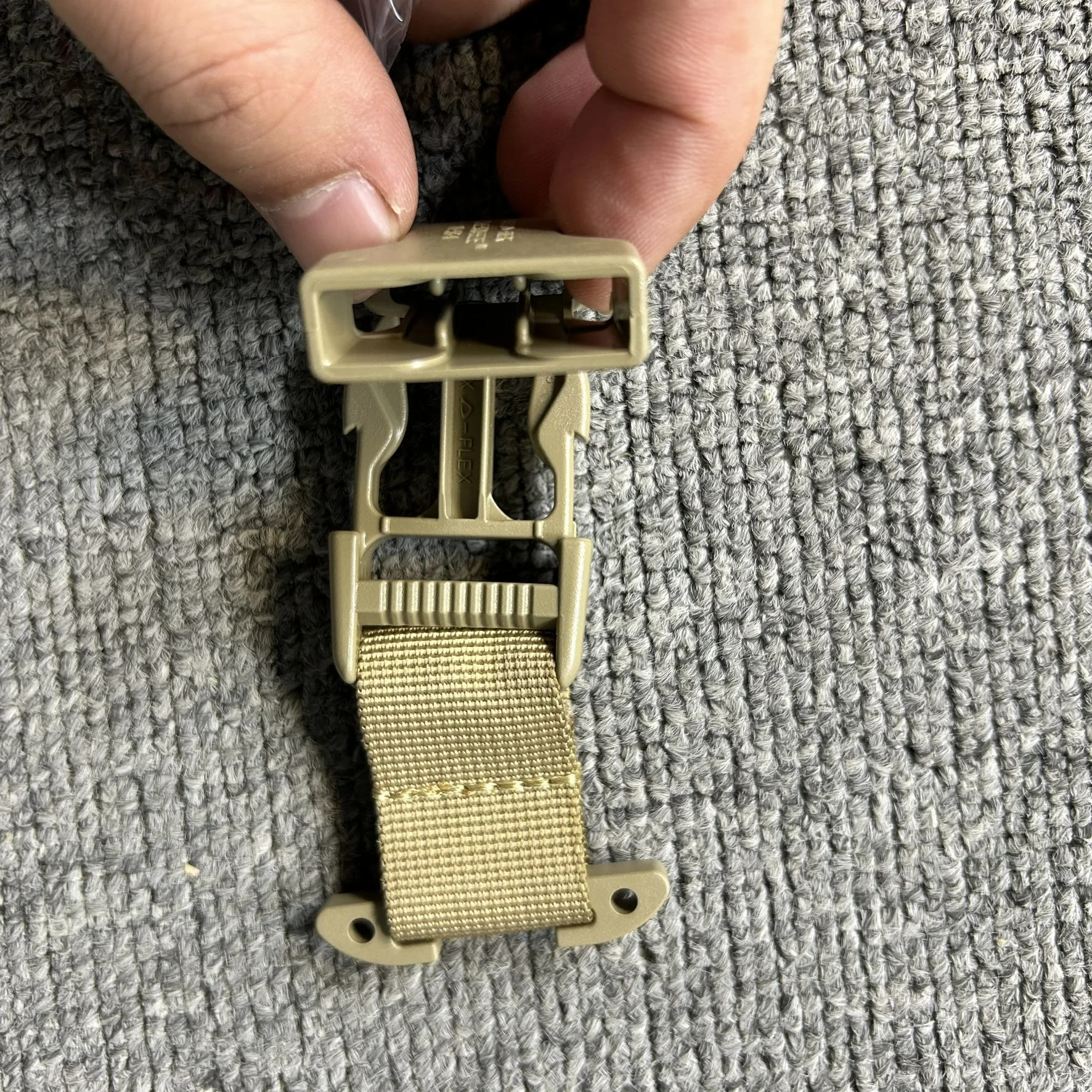 Hebilla de fijación Modular con ranura en T y cierre táctico Compatible con MOLLE/PALS - imagen 4