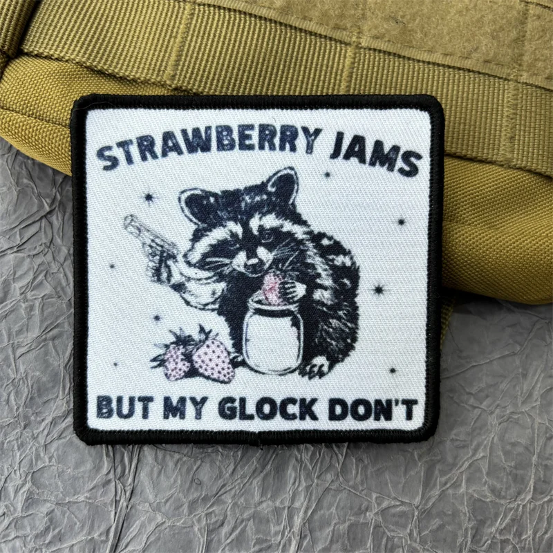 STRAWBERRY JAMS BUT MY GLOCK NO parche insignia de moral táctica brazalete impreso gancho bucle parches ropa mochila pegatina