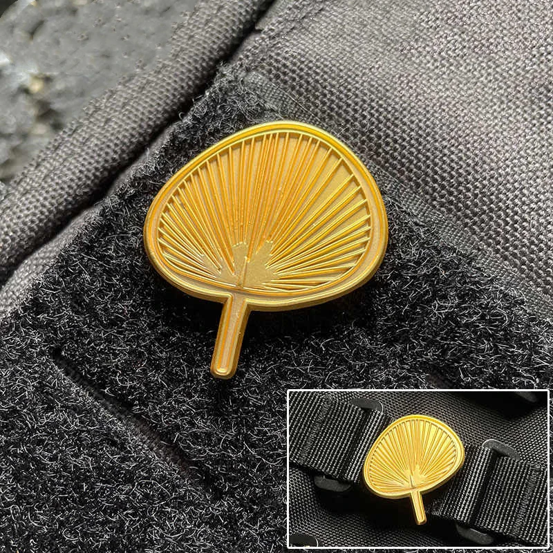 Get Lucky Palm-leaf Fan parches de Metal rojo buena suerte Punka divertido vintage Fans insignia táctica para ropa, bolso, chaqueta, aplique DIY - imagen 2
