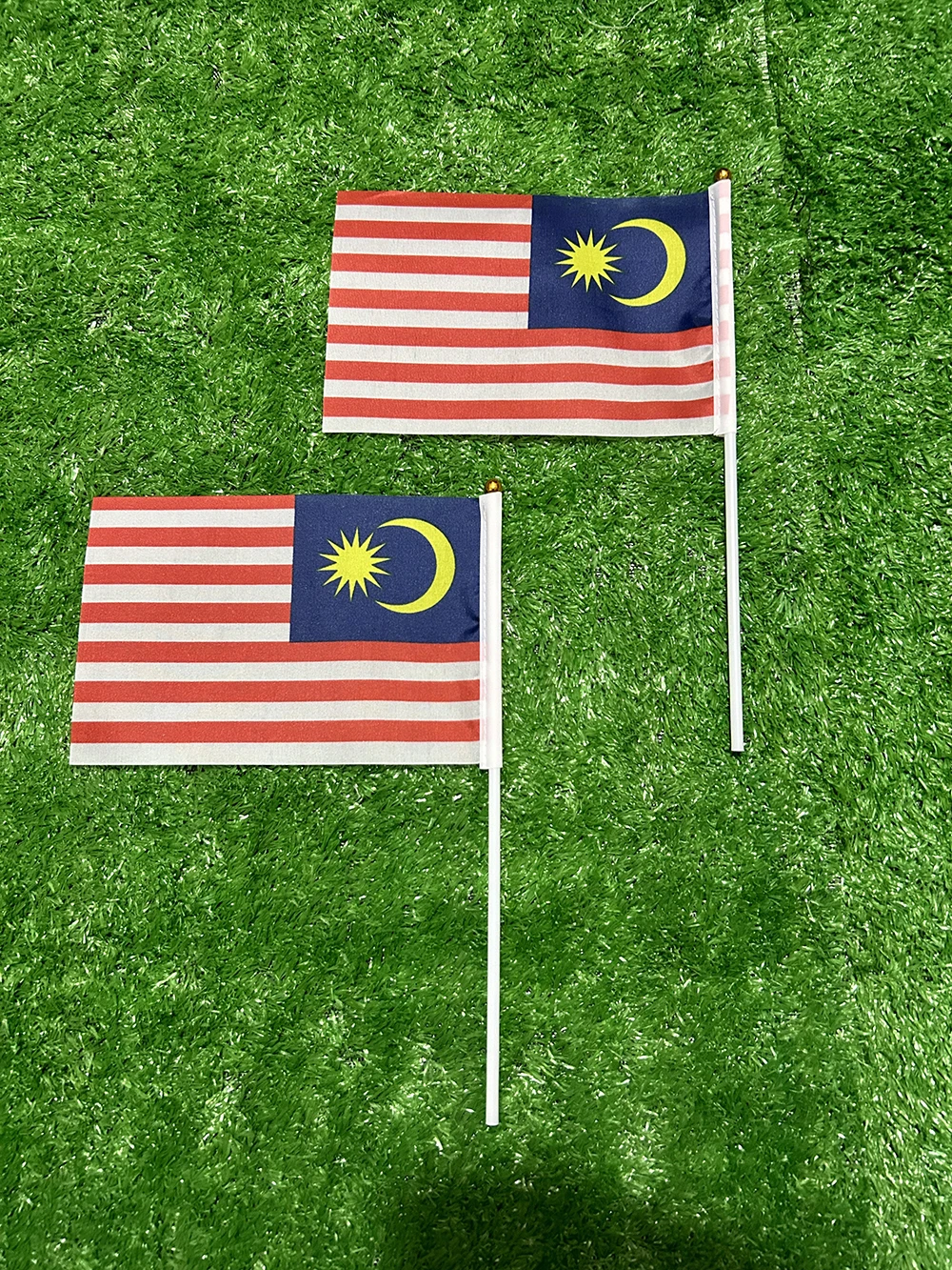 Bandera de la cielo, bandera de mano de Malasia, 10/20/50/100 Uds., 21x14cm, banderas onduladas a mano de Malasia con poste de plástico para actividades deportivas, decoración del hogar - imagen 3