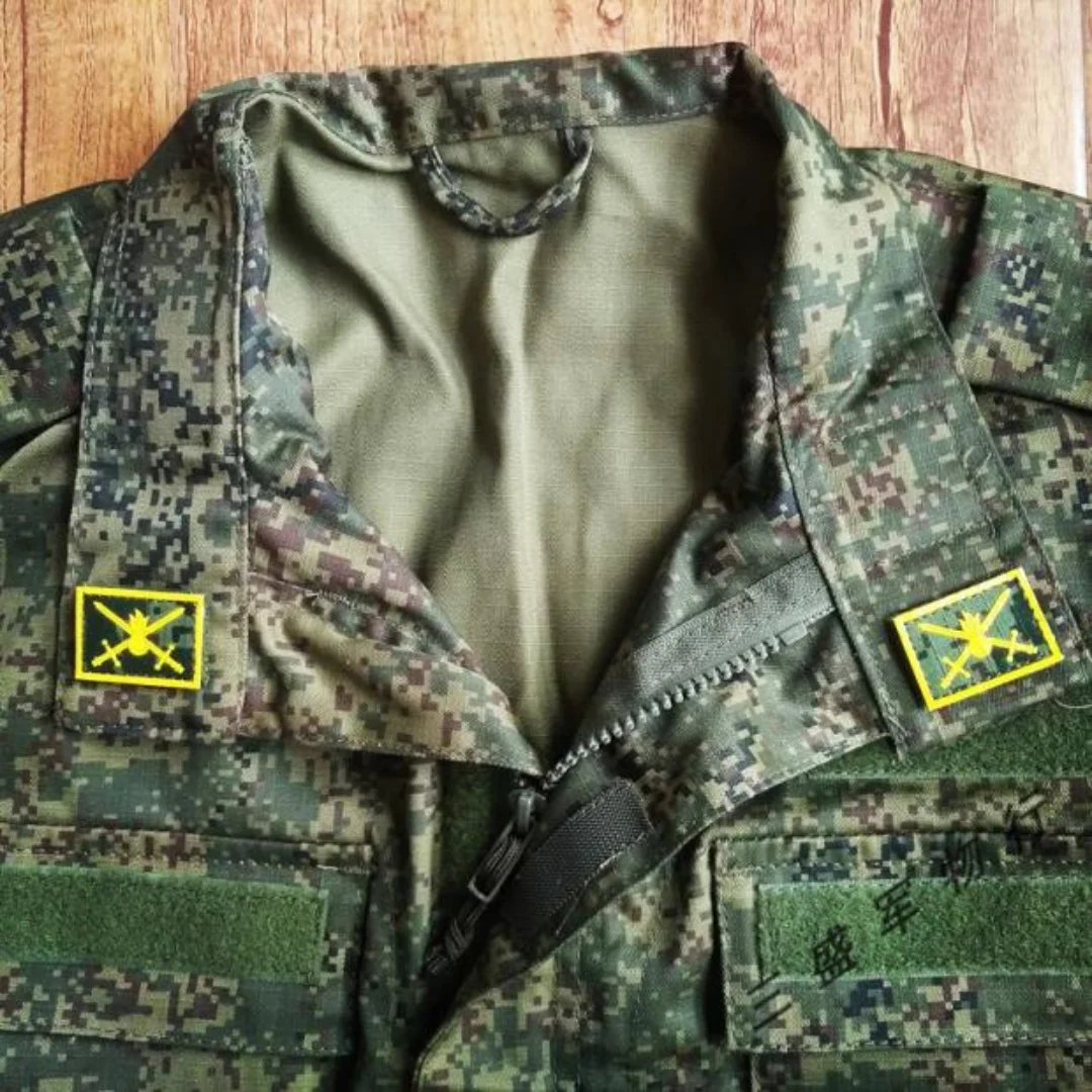 Insignia de cuello de uniforme de combate ruso - imagen 4