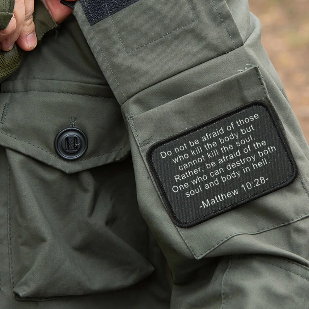 Matthew 10:28 Parche táctico moral Versículo de la Biblia Parche de gancho y bucle Insignia militar Brazalete Mochila Pegatinas