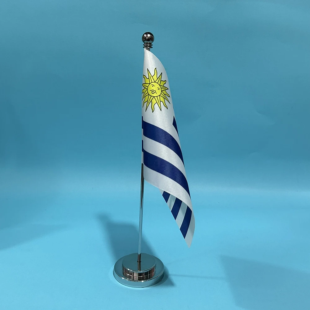 BANDERA DE SKY Bandera de escritorio de oficina Bandera de Uruguay 14x21 cm poliéster UY Bandera de Uruguay Bandera nacional Bandera de país Adornos de escritorio Banderas - imagen 4
