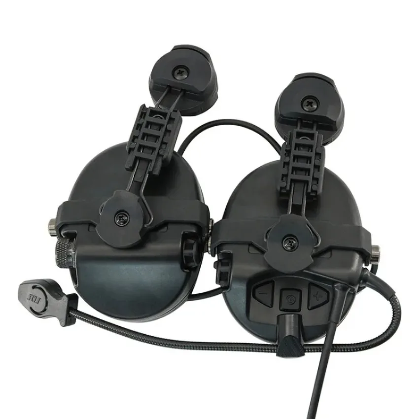 Un par de auriculares negros con cordón