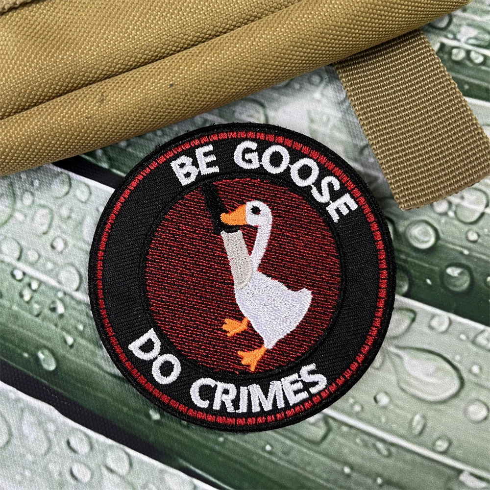Pegatina de mochila táctica militar, parches bordados, insignia de moral con un cuchillo, The Stupid GOOSE DO FICS - imagen 2