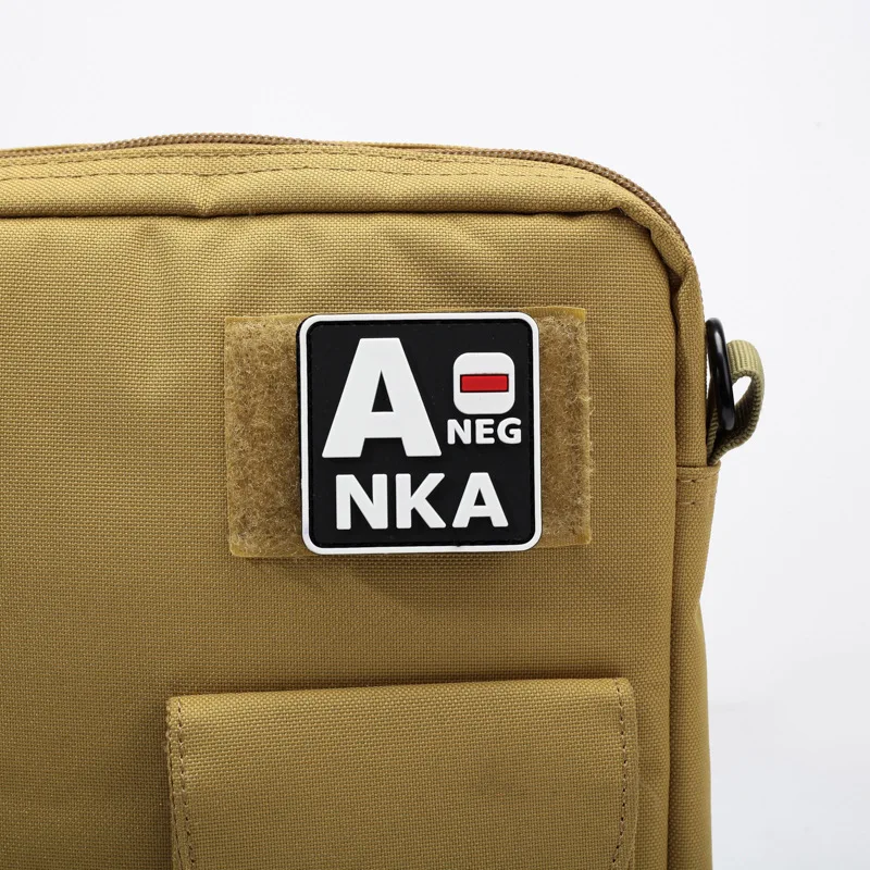 Accesorios para bolsas al aire libre, insignias cuadradas tipo sangre A + B + AB + O + botiquín de primeros auxilios luminoso tipo sangre, insignias, chaqueta táctica, parche DIY - imagen 3