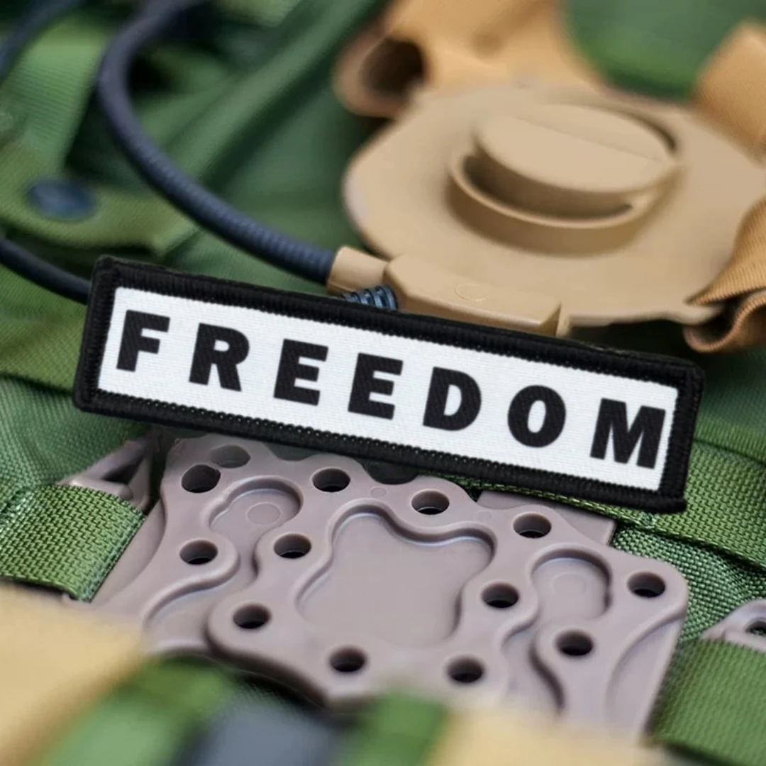 Parche táctico de moral patriótica "FREEDOM", brazalete del ejército militar, parches de gancho y bucle impresos para ropa, pegatina para mochila - imagen 2