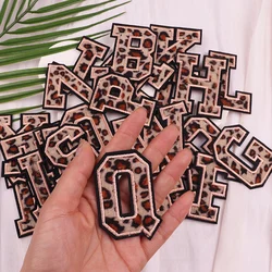 Parche bordado leopardo con letras A-Z para ropa táctica y accesorios