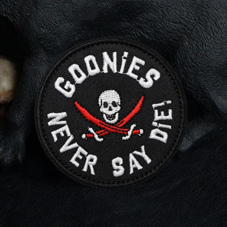 Goonies Never Say Diei parches bordados para ropa cráneo insignia de moral táctica ejército militar gancho y bucle mochila pegatina - imagen 2