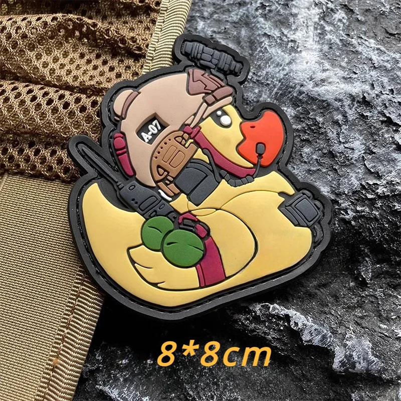 Parches bordados de PVC de pato amarillo armado, gancho y bucle, accesorios tácticos militares, insignia de moral, brazalete, emblema reflectante - imagen 4