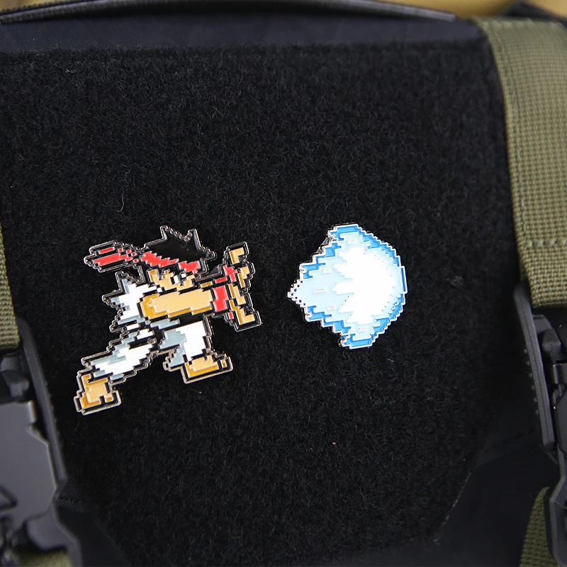Shakunetsu Hadoken juego de Arcade mosaico parches de Metal estilo píxel insignias tácticas DIY para ropa decoración de mochila con gancho - imagen 3