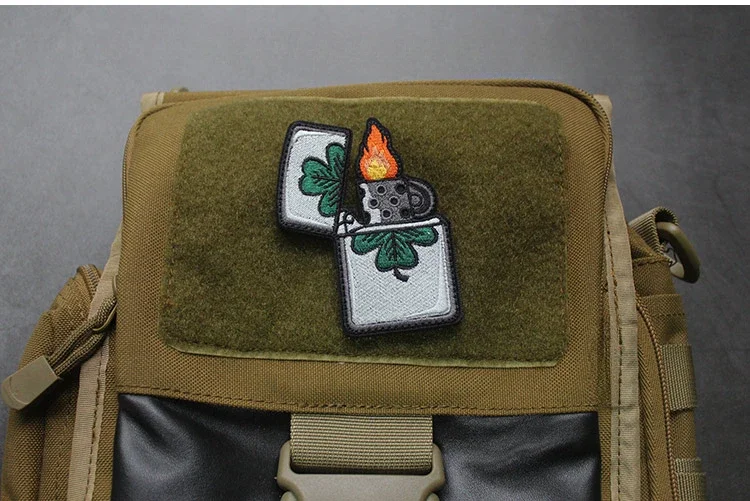 Parche de trébol bordado con gancho y bucle, insignia creativa de personalidad, costura DIY, Parche de moral, insignia de paisaje en mochila - imagen 3