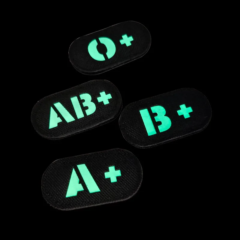 Parches reflectantes infrarrojos para el brazo, parche táctico militar con insignias de 5x2,5 cm para el tipo de sangre A B AB O positivo blanco que brilla en la oscuridad - imagen 2