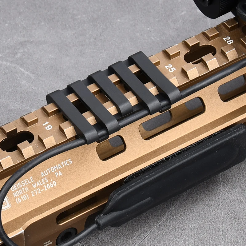 Sistema gestión cables PEQ15 airsoft – Cubierta riel Picatinny - imagen 4