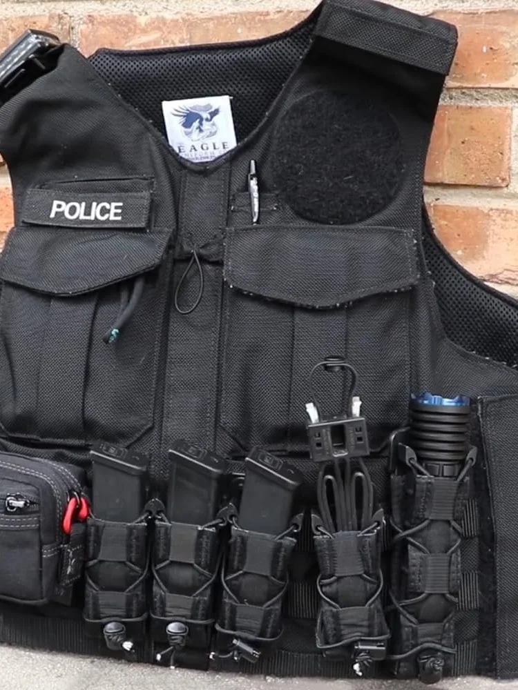 Detalle del soporte para linterna