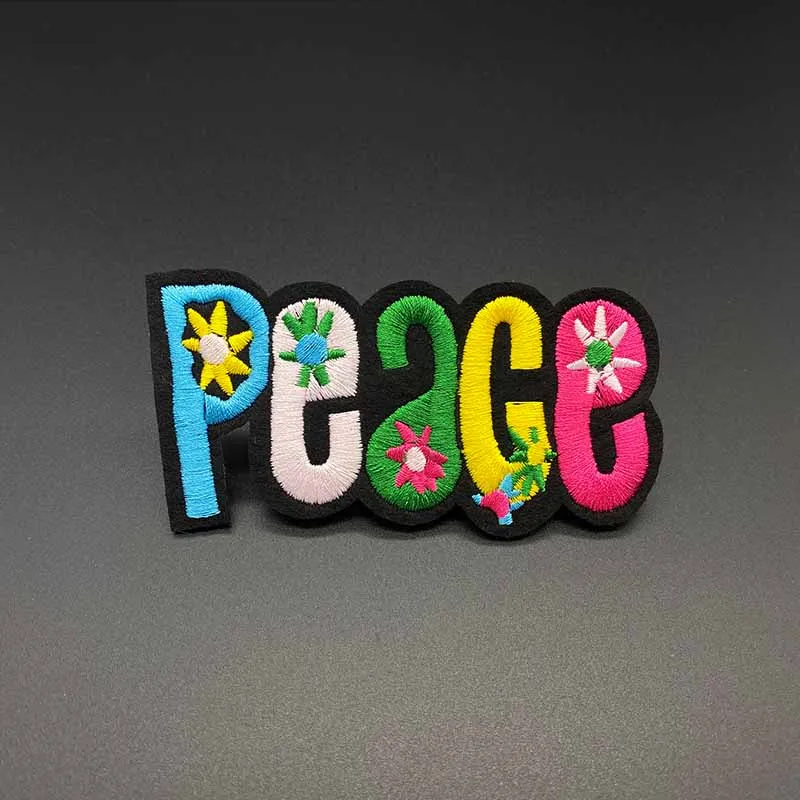 Parche bordado calavera - estilo punk para ropa y equipamiento - imagen 3