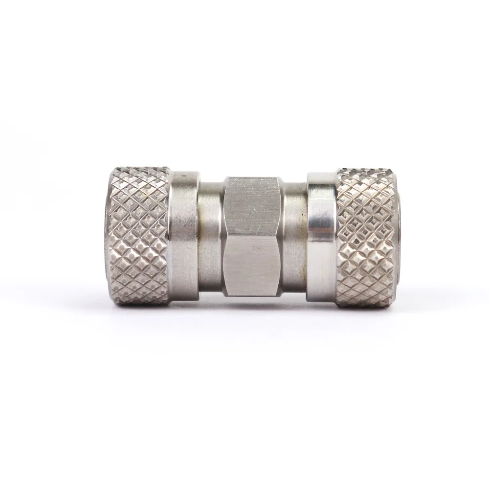 Detalle del acoplador doble hembra 8MM
