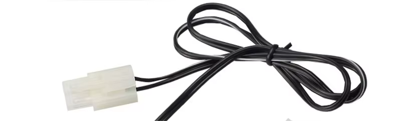 Cargador compacto con conexión USB