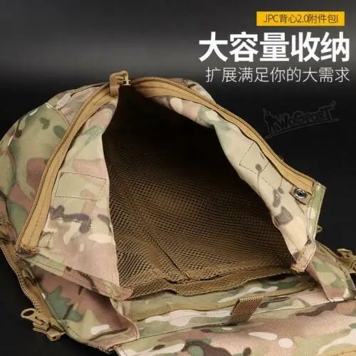 Bolsa táctica en uso outdoor