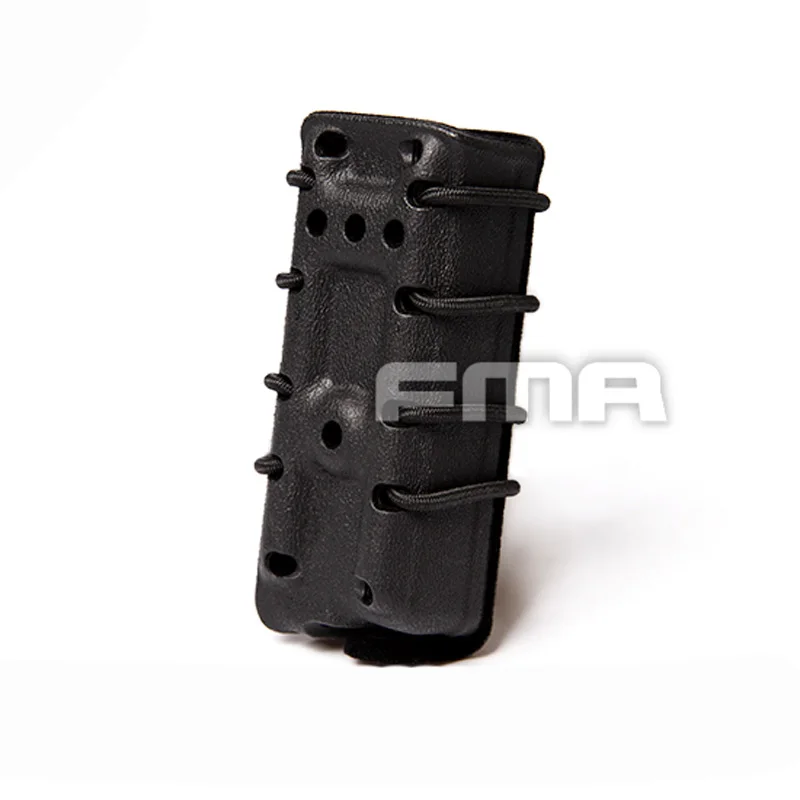 Porta-cargador FMA Scorpion en configuración táctica