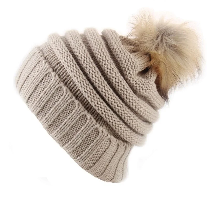 Gorro sólido con pompón