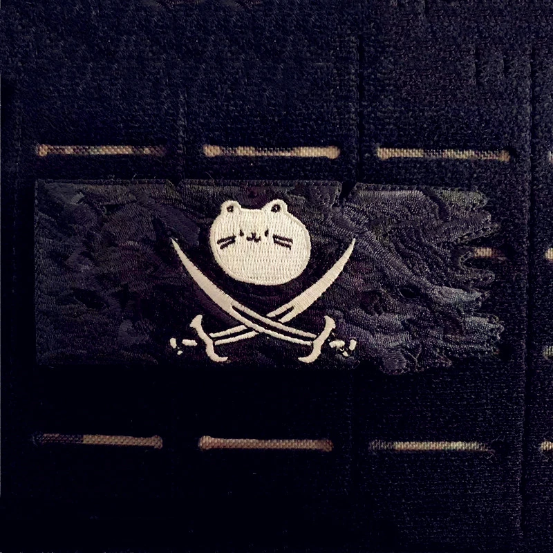 Parche bordado gato pirata – termoadhesivo para ropa y mochila - imagen 4