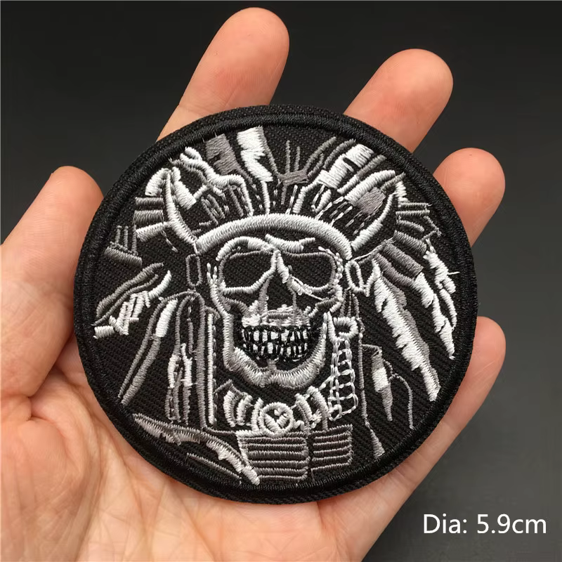 Parche bordado DIY en negro y blanco con cremallera para ropa - imagen 5