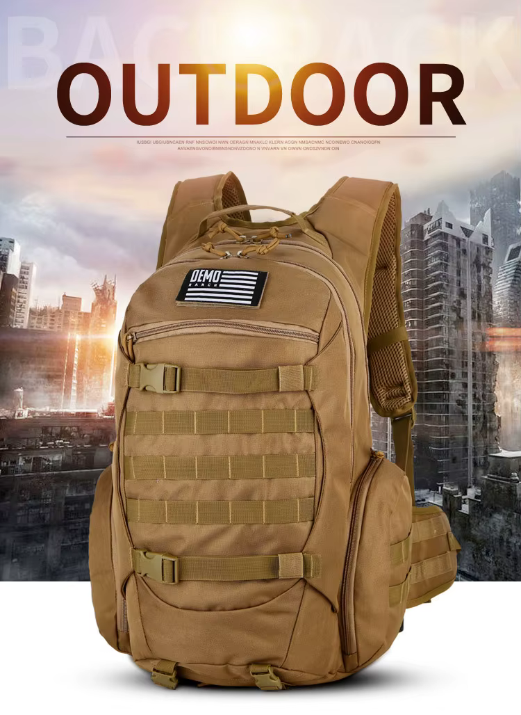 Mochila camuflaje en campo