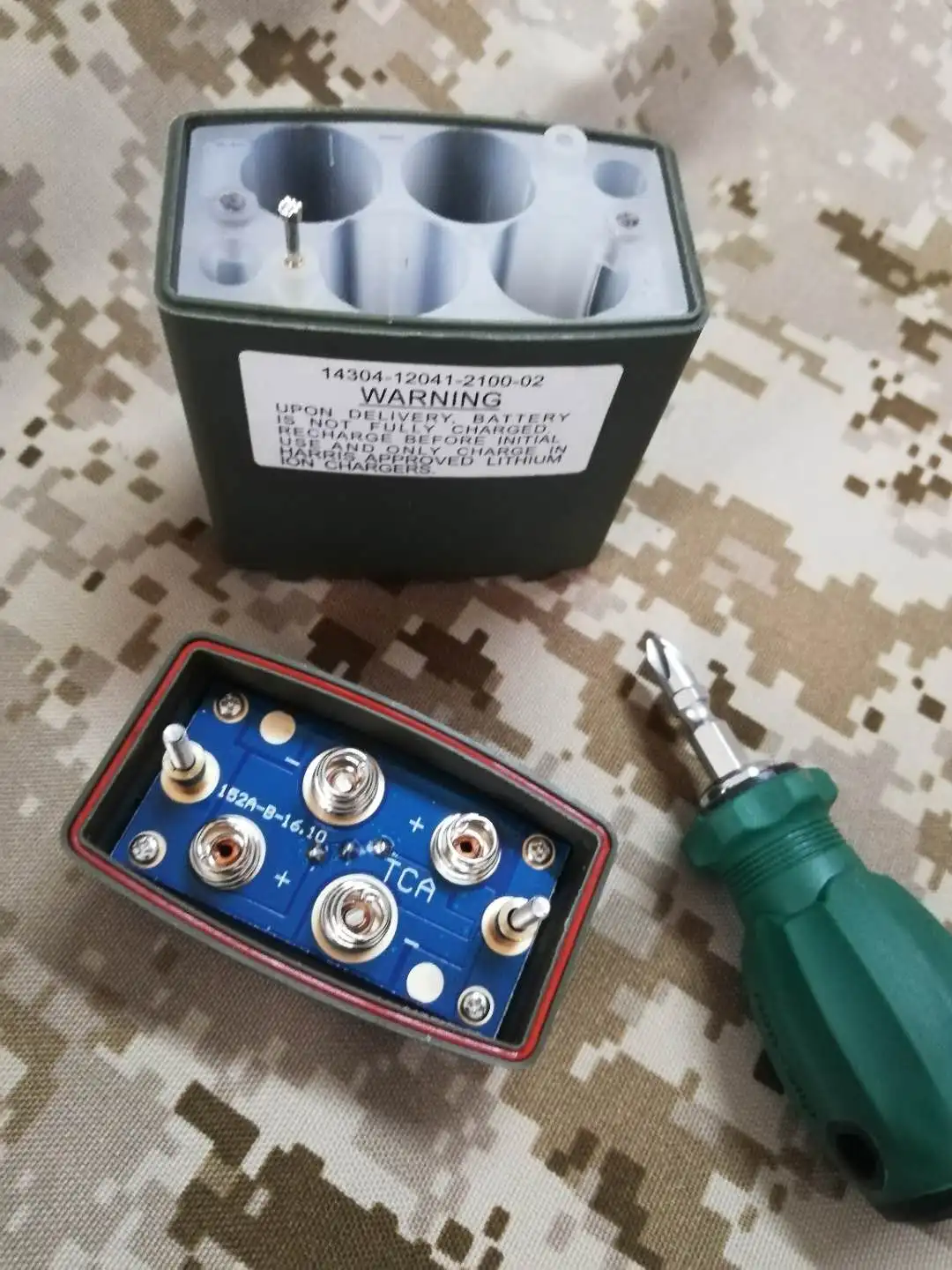 Caja de batería de litio para radio PRC-152A – Sin célula - imagen 4