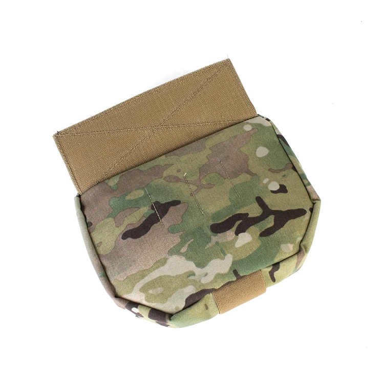 Uso en configuración de airsoft con chaleco táctico